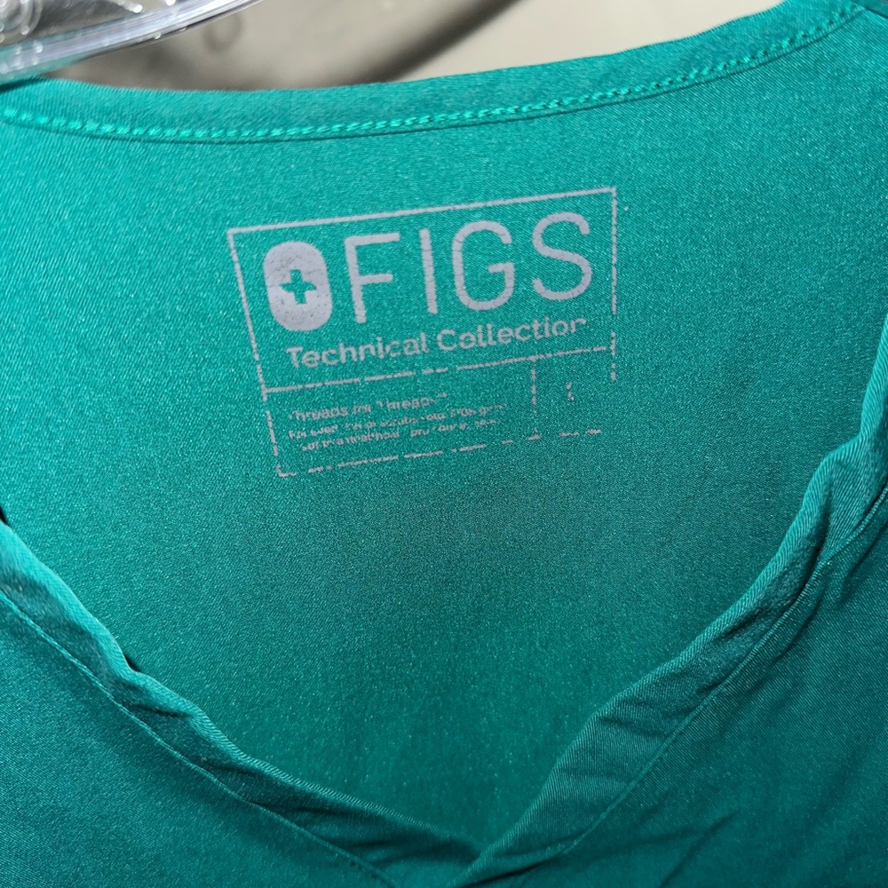 FIGS Scrub Set - Picture 2 of 6